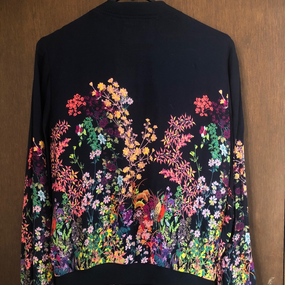 Floral Zip up/top